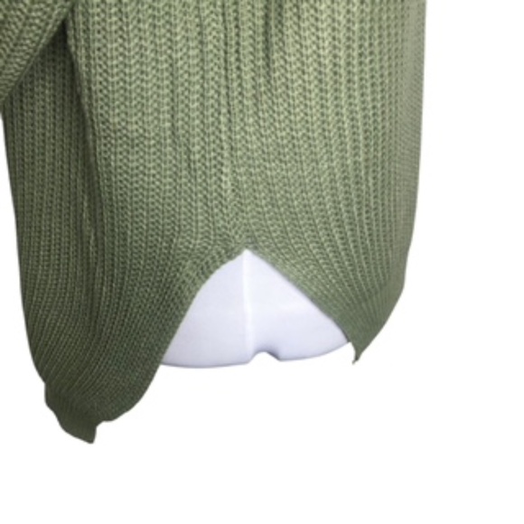 NWOT No Brand Label Cowl Neck Side Split Raglan Sleeve Olive Tunic Size L - Picture 3 of 4